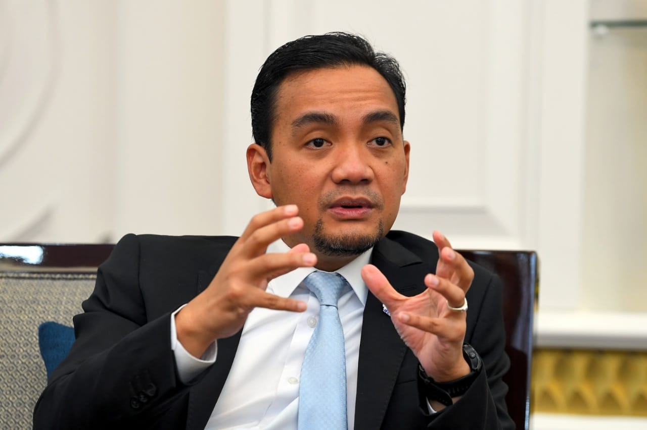 翁哈菲兹:放弃争取白礁岛主权 大马史上最黑暗时刻